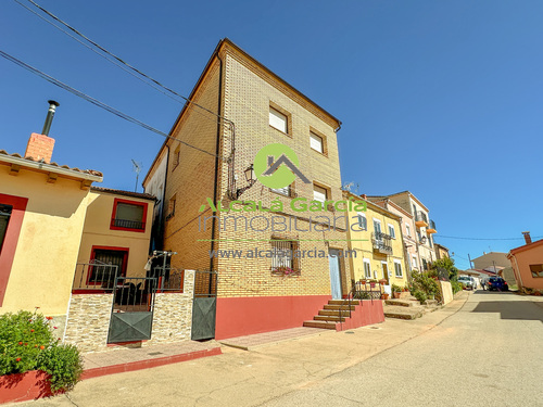 Casa en alquiler en Villlvaro