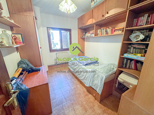 Casa en venta en Valdanzo