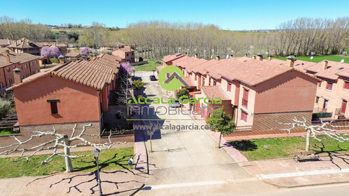 Casa en venta en Ayll�n