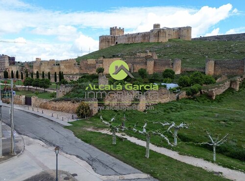 Solares en venta en Berlanga de Duero